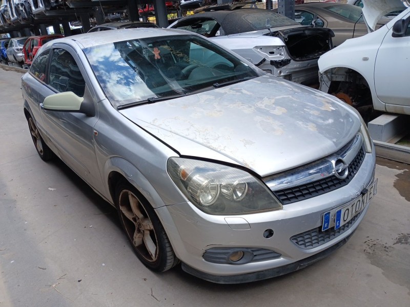 opel astra h gtc (a04) del año 2007