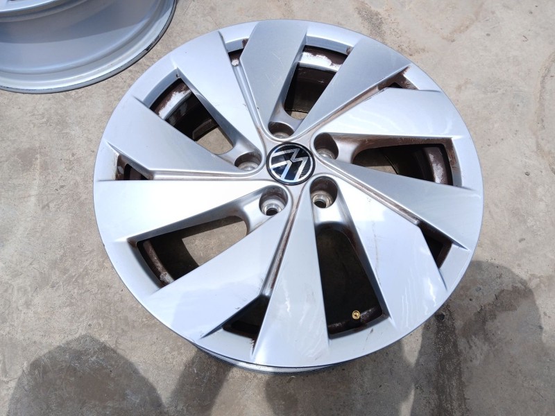 Recambio de llanta para volkswagen t-cross (c11, d31) 1.0 tsi referencia OEM IAM 2GM601025AD X1 16 PULGADAS