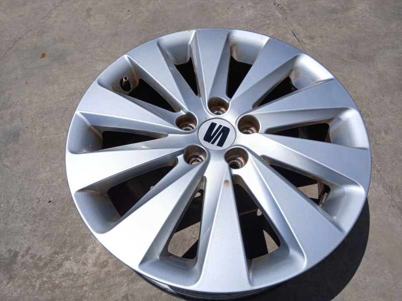 Recambio de llanta para seat arona (kj7, kjp) 1.0 tsi referencia OEM IAM 6F9601025 X1 16 PULGADAS