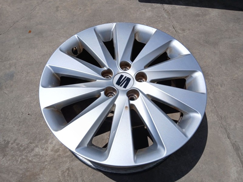 Recambio de llanta para seat arona (kj7, kjp) 1.0 tsi referencia OEM IAM 6F9601025 X1 16 PULGADAS