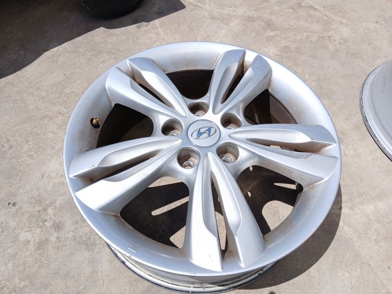 Recambio de llanta para hyundai ix35 (lm, el, elh) 2.0 crdi referencia OEM IAM 529102S200 x1 17 pulgadas