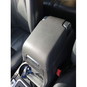 Recambio de apoyabrazos central para land rover discovery iv (l319) 3.0 td 4x4 referencia OEM IAM FJT500031  