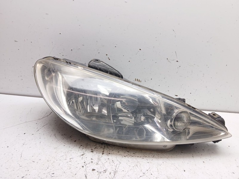 Recambio de faro derecho para peugeot 206 hatchback (2a/c) 1.6 16v referencia OEM IAM 6205S9 9628666780 89001770