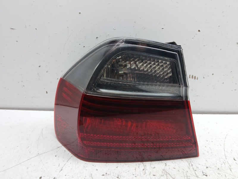 Recambio de piloto trasero izquierdo para bmw 3 (e90) 320 d referencia OEM IAM 0406879 0284842226 