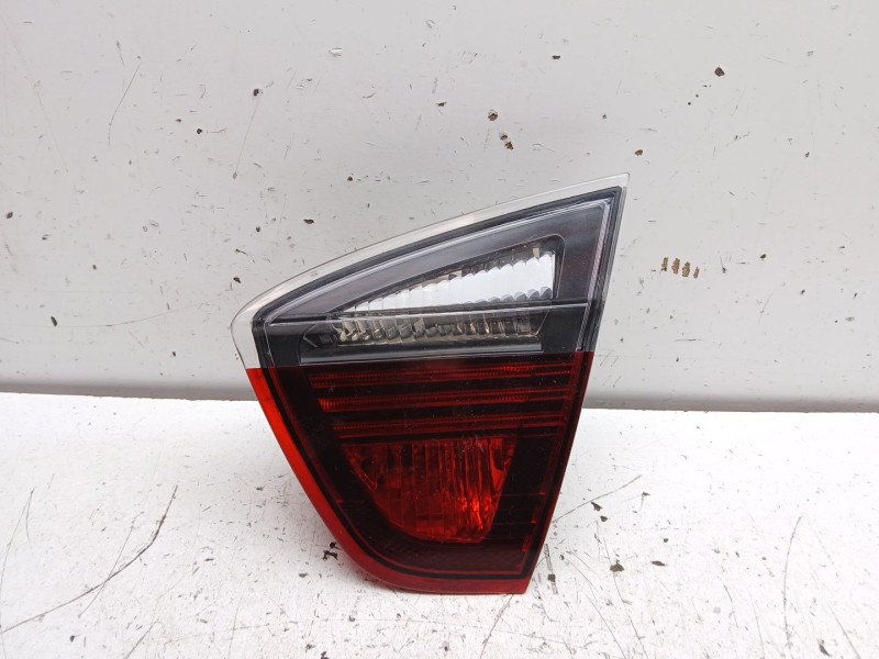 Recambio de piloto trasero derecho interior para bmw 3 (e90) 320 d referencia OEM IAM 1 63210406884 