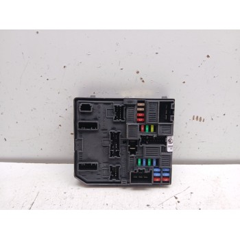 CAJA RELES / FUSIBLES 284b66727r 