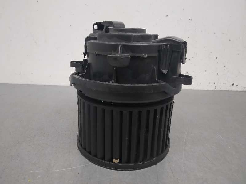 Recambio de motor calefaccion para renault megane iv berlina 5p r.s. trophy referencia OEM IAM T69963A 2 CABLES 