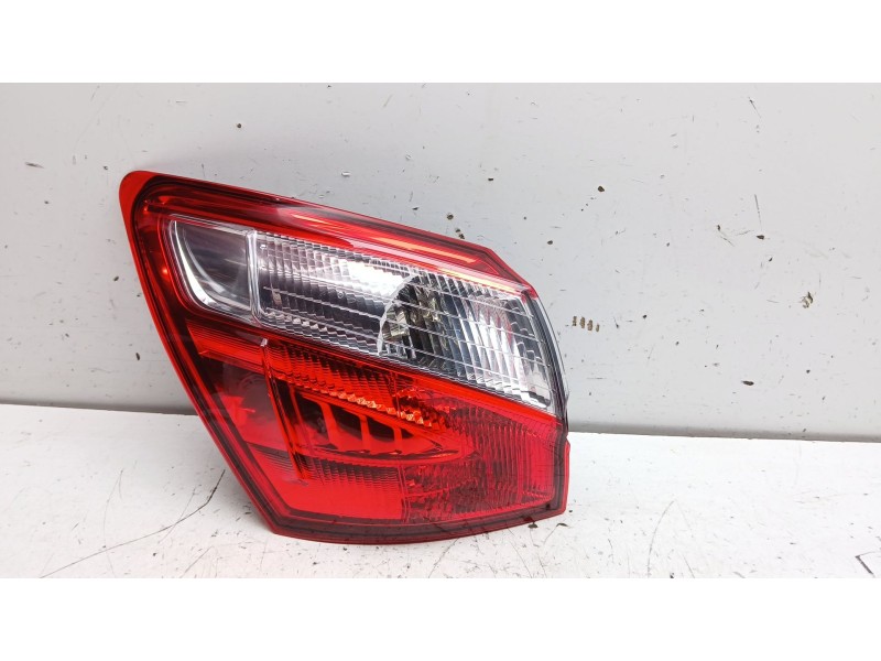 Recambio de piloto trasero izquierdo para nissan qashqai i (j10, nj10) 2.0 referencia OEM IAM 26555EY00A 89503173 826555br00a
