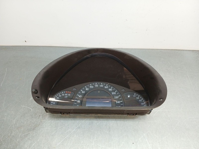 Recambio de cuadro instrumentos para mercedes-benz clase c (w203) c 240 (203.061) referencia OEM IAM 20368001879E22 a2035400711q