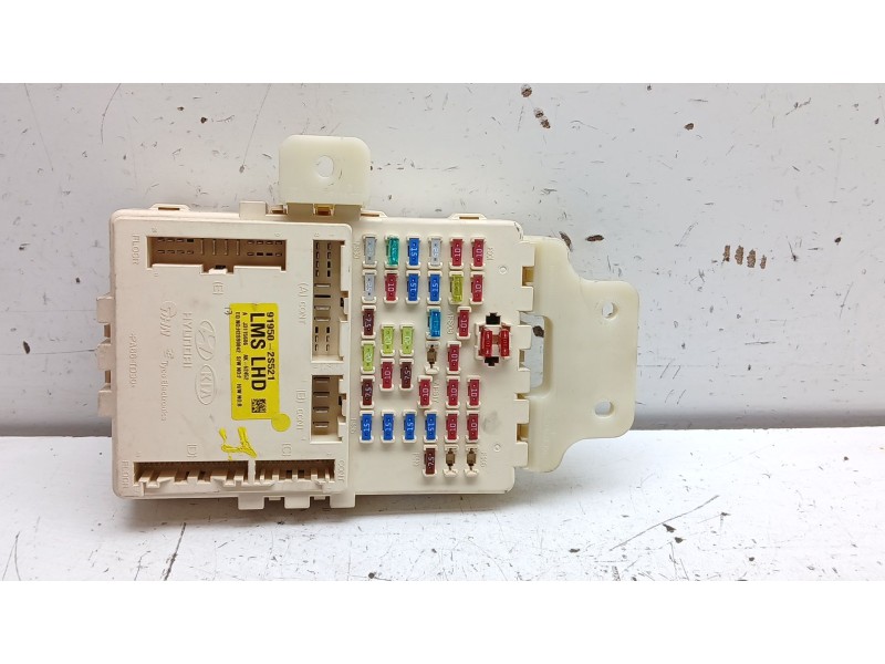 Recambio de caja reles / fusibles para hyundai ix35 (lm, el, elh) 2.0 crdi referencia OEM IAM 919502s521  