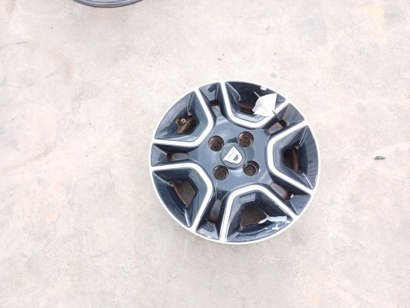 Recambio de llanta para dacia spring ev (b6m1) referencia OEM IAM 403008414R x1 CON TAPACUBOS 14 PULGADAS