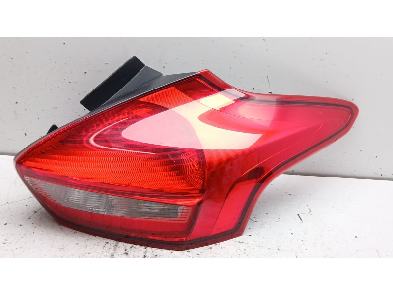 Recambio de piloto trasero derecho para ford focus iii 1.0 ecoboost referencia OEM IAM f1eb13404b / 1906354  