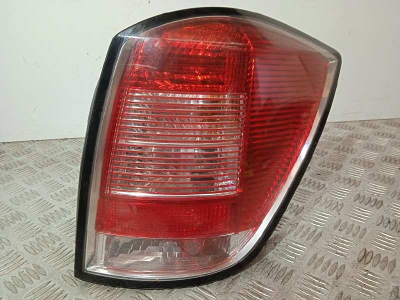 Recambio de piloto trasero derecho para opel astra h caravan innovation referencia OEM IAM 13223674 RAYADO 