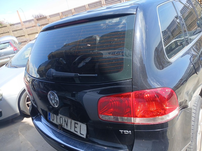 Recambio de porton trasero para volkswagen touareg (7la, 7l6, 7l7) 3.2 v6 referencia OEM IAM 7L6827025AS  