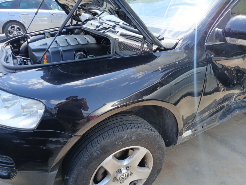 Recambio de aleta delantera izquierda para volkswagen touareg (7la, 7l6, 7l7) 2.5 r5 tdi referencia OEM IAM 7L6821101K  