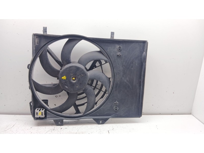Recambio de electroventilador para citroën c4 cactus 1.2 thp 110 referencia OEM IAM 980166680 fs2083 