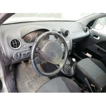 ford fiesta (cbk) del año 2004