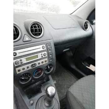 ford fiesta (cbk) del año 2004
