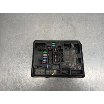 CAJA RELES / FUSIBLES 284B74633R / SN 284b78285r 