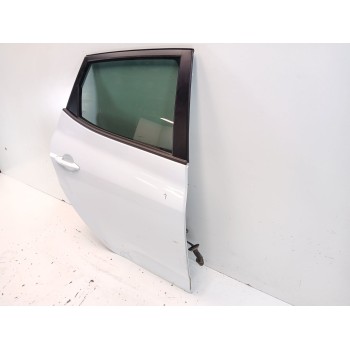 Recambio de puerta trasera derecha para kia venga (yn) 1.6 crdi 128 referencia OEM IAM   
