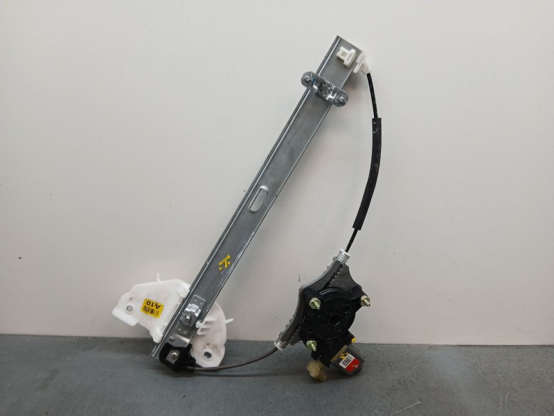 Recambio de elevalunas trasero derecho para kia rio 1.0 t-gdi hybrid referencia OEM IAM 83460h8000 / 83402H8100  2 pines