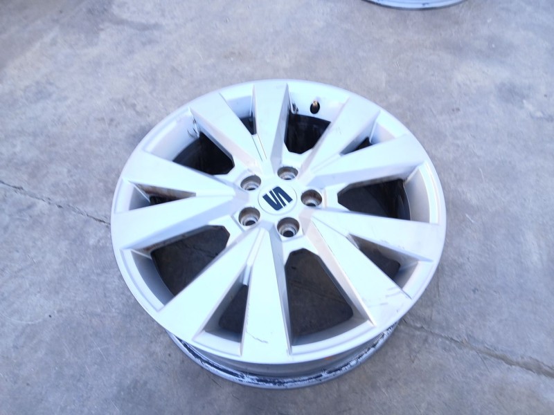 Recambio de llanta trasera derecha para seat arona (kj7, kjp) 1.0 tsi referencia OEM IAM 6F9601025D X1 17 PULGADAS