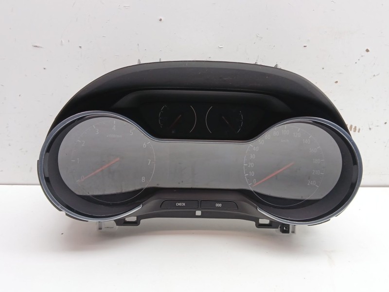 Recambio de cuadro instrumentos para opel crossland x / crossland (p17, p2qo) 1.5 turbo d (75) referencia OEM IAM 9831002180  