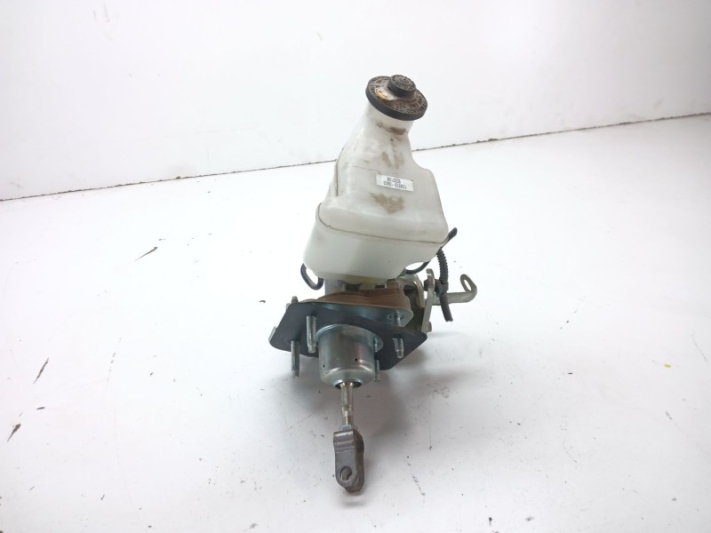 Recambio de bomba freno para lexus is 300h referencia OEM IAM 4720730080  