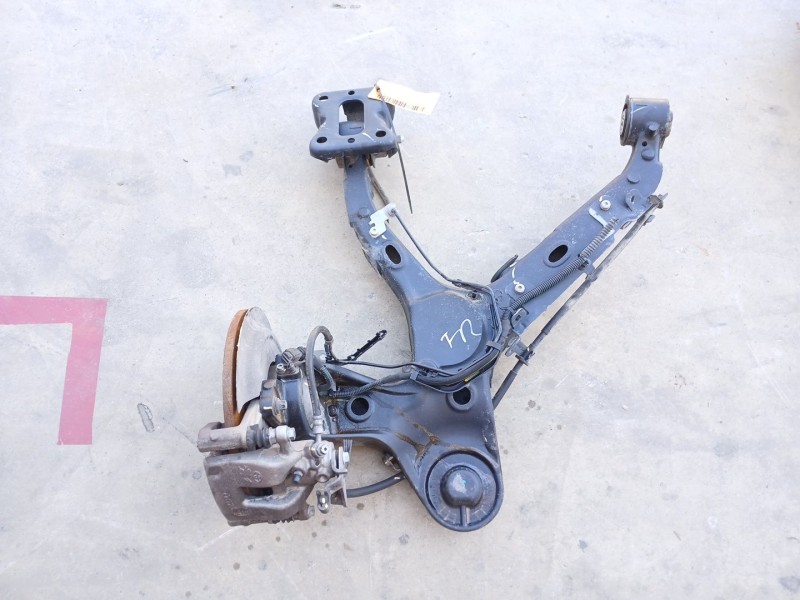 Recambio de mangueta trasera izquierda para opel vivaro c furgoneta (k0) 1.5 referencia OEM IAM   