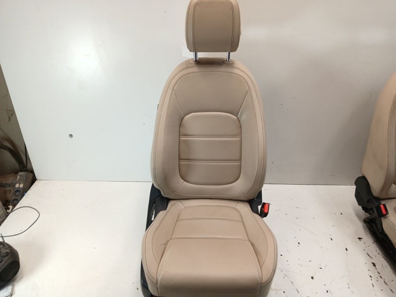 Recambio de asiento delantero derecho para jaguar xe (x760) 2.0 d referencia OEM IAM   