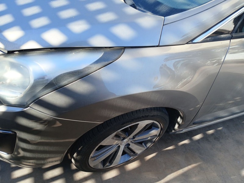 Recambio de aleta delantera izquierda para peugeot 3008 i monospace (0u_) 1.2 referencia OEM IAM 7840W9  