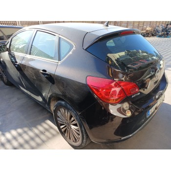 opel astra j (p10) del año 2014