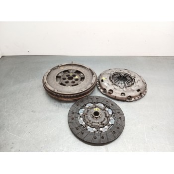 Recambio de kit embrague para volkswagen tiguan (5n2) advance bluemotion referencia OEM IAM 03l141025t 022141031s 
