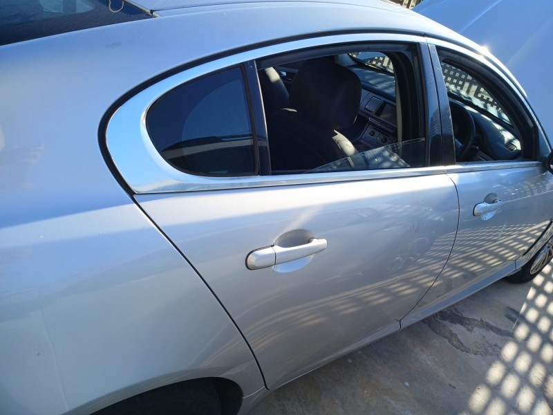 Recambio de puerta trasera derecha para jaguar xf i (x250) 2.7 d referencia OEM IAM   