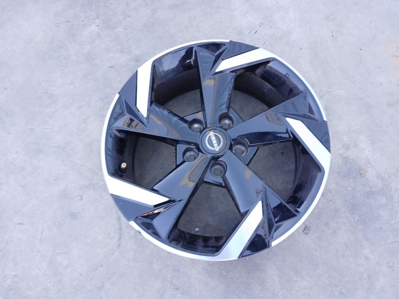 Recambio de llanta para nissan juke (f16_) 1.0 referencia OEM IAM 6PD1A X1 17 pulgadas