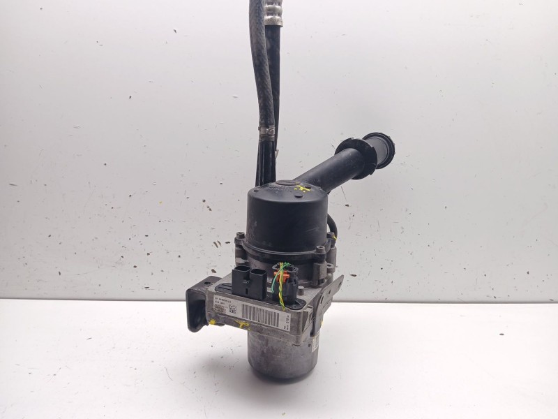 Recambio de bomba direccion para peugeot 3008 van (mr_, mc_, mj_) puretech 130 (mrhnyh) referencia OEM IAM 9813551980  