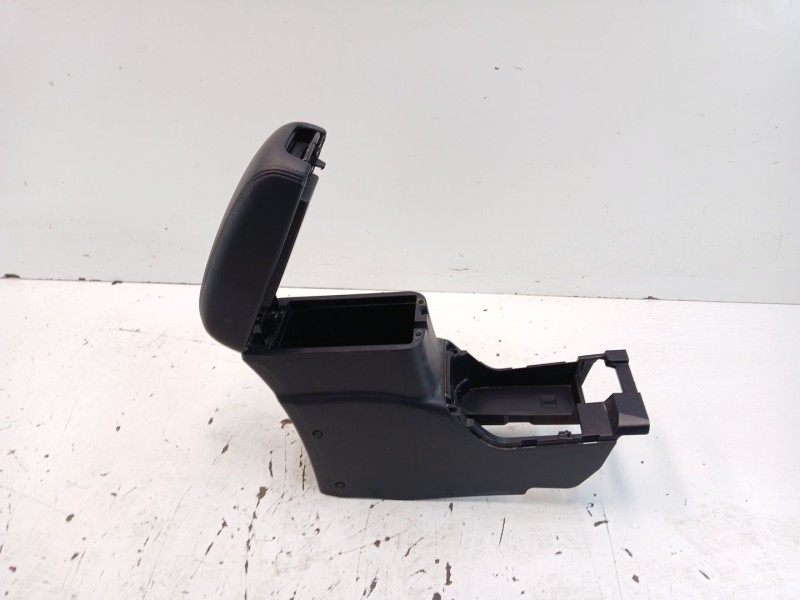 Recambio de apoyabrazos central para citroën c-crosser 2.2 hdi fap cat referencia OEM IAM   