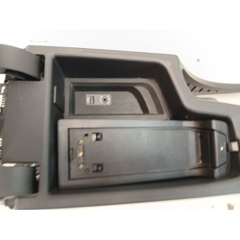 Recambio de apoyabrazos central para bmw 3 (f30, f80) 318 d referencia OEM IAM 105015894  