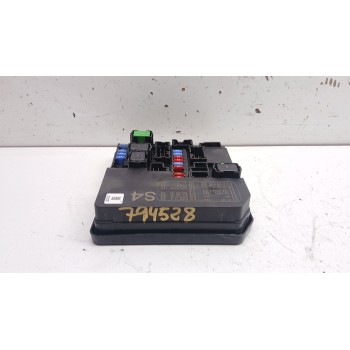 Recambio de caja reles / fusibles para nissan juke (f15) 1.6 referencia OEM IAM 24381C9900 284b71tt2d 