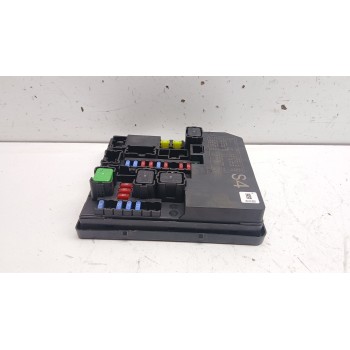 Recambio de caja reles / fusibles para nissan juke (f15) 1.6 referencia OEM IAM 24381C9900 284b71tt2d 