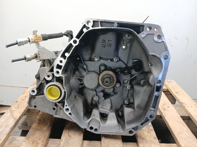 Recambio de caja cambios para nissan juke (f15) 1.6 referencia OEM IAM 320101KA0A  