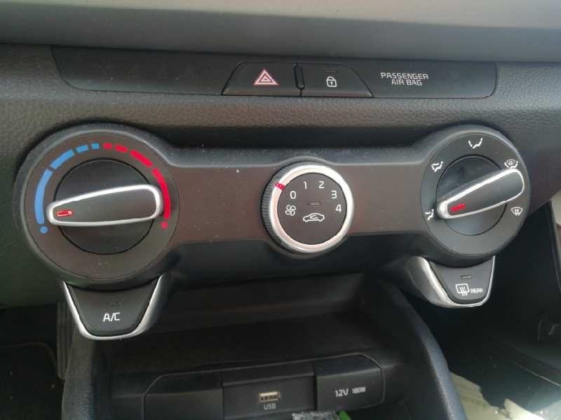 Recambio de mando calefaccion / aire acondicionado para kia rio 1.0 t-gdi hybrid referencia OEM IAM   