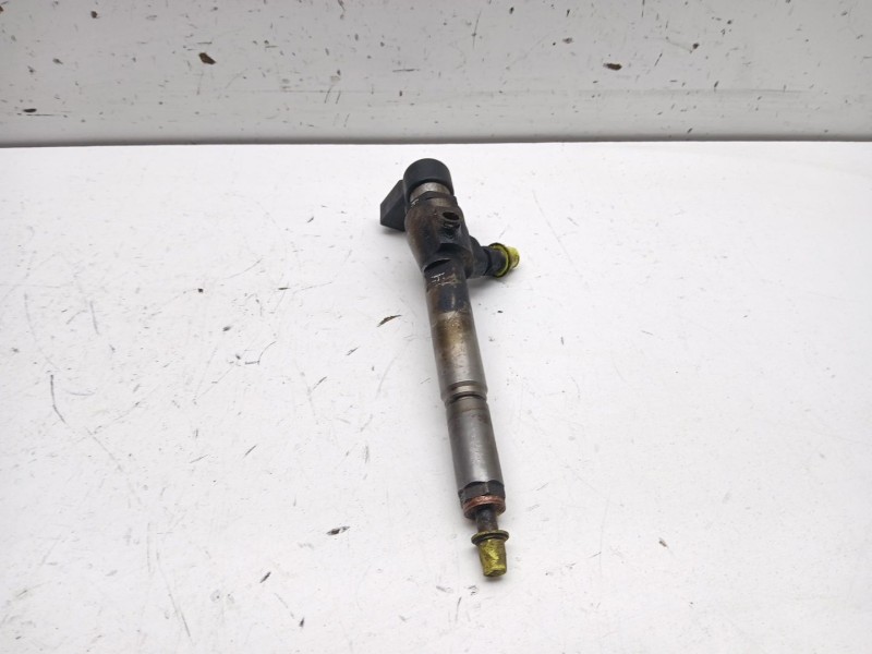 Recambio de inyector para renault scenic ii 1.5 dci diesel referencia OEM IAM 8200380253  