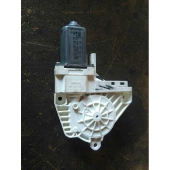 MOTOR ELEVALUNAS DELANTERO DERECHO 810952802B 