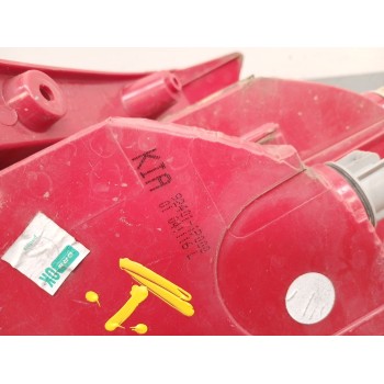 Recambio de piloto trasero izquierdo para kia venga (yn) 1.6 crdi 128 referencia OEM IAM 924011P000  