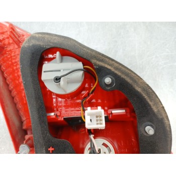 Recambio de piloto trasero derecho interior para kia venga (yn) 1.6 crdi 128 referencia OEM IAM 924061P000  