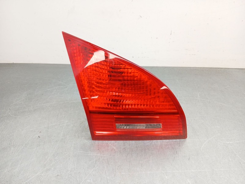 Recambio de piloto trasero izquierdo interior para kia venga (yn) 1.6 crdi 128 referencia OEM IAM 924051P000  