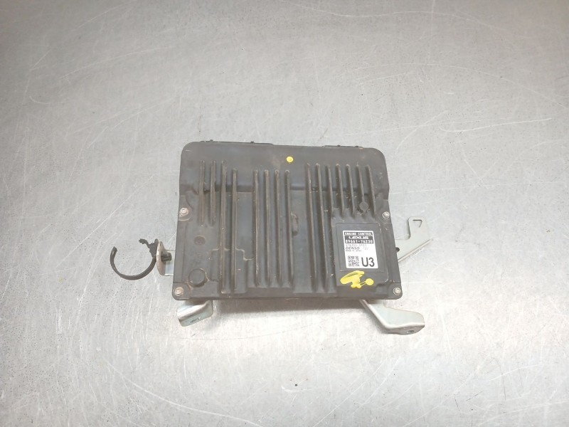 Recambio de centralita motor uce para lexus ux (_aa1_, _ah1_, _ma1_) 250h (mzah10) referencia OEM IAM 8966176230  