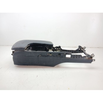 Recambio de apoyabrazos central para lexus is 300h referencia OEM IAM 5881053300 5881253010 