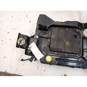 Recambio de deposito adblue para peugeot 308 business line 130 referencia OEM IAM P1002559  P1001677